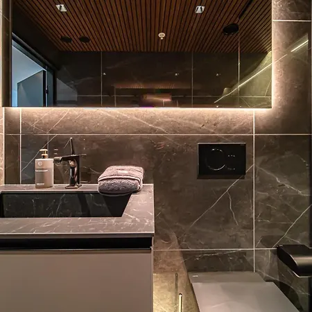 Le Royal By Aavalevi Appartement